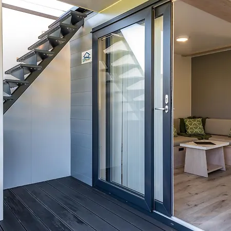 Floating House - Aria Apartment Pula