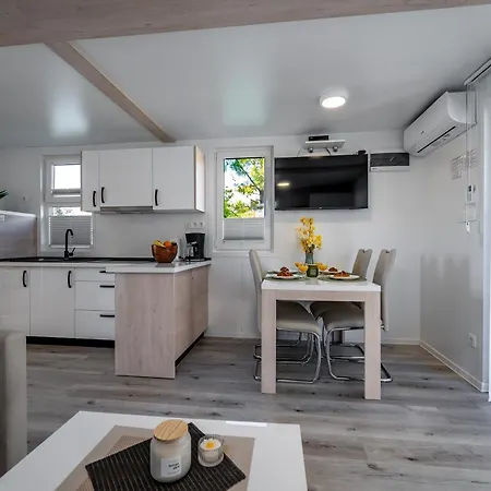 Apartament Floating House - Aria *