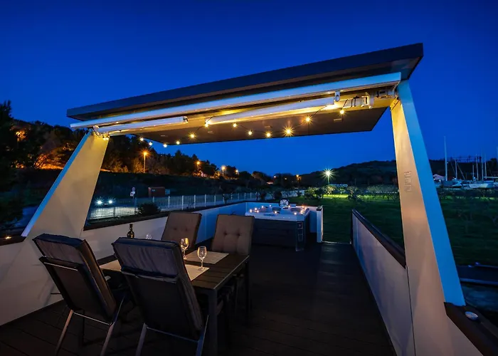 Apartment Floating House - Aria Pula