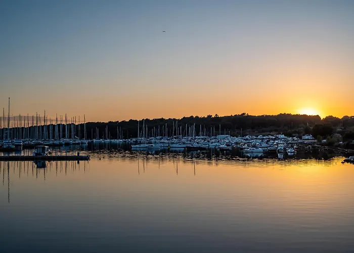 Floating House - Aria Apartman Pula