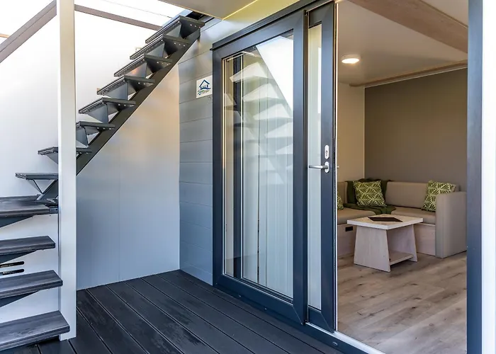 Floating House - Aria Apartman Pula