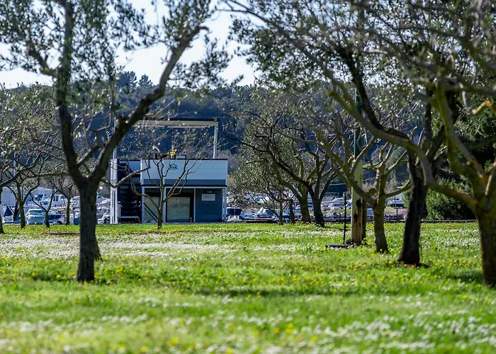 아파트 Floating House - Aria *