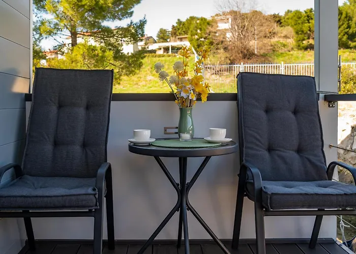 아파트 Floating House - Aria *